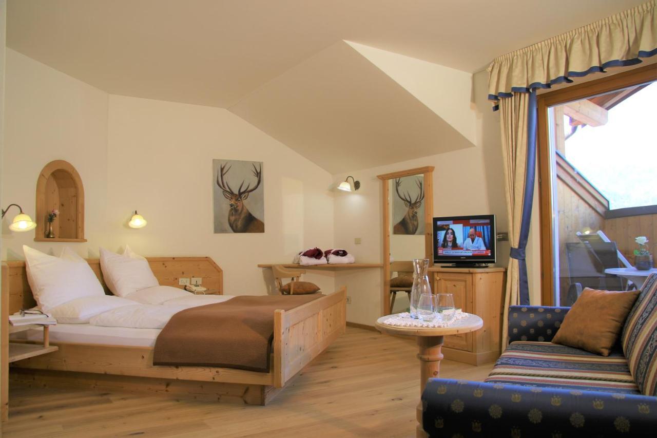Hotel Alpenrose Dolomites La Valle Dış mekan fotoğraf