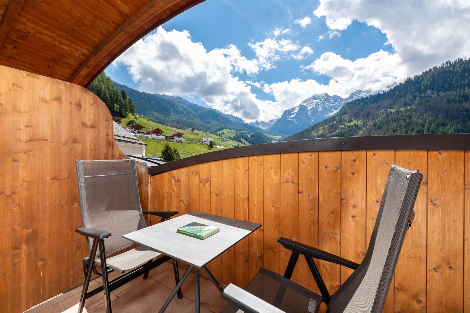 Hotel Alpenrose Dolomites La Valle Dış mekan fotoğraf
